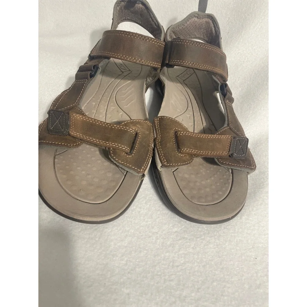 Clarks brand style